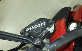 DUCATI DIAVEL 2015