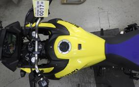 SUZUKI DL650 ( V-Strom 650 ) XTA 2025 C733M