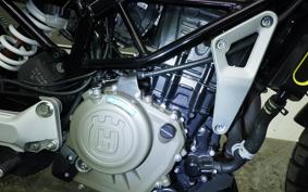 HUSQVARNA SVARTPILEN 401 2021