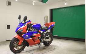 HONDA CBR1000RR 2004
