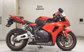 HONDA CBR1000RR 2006 SC57