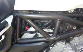 MV AGUSTA BRUTALE 675 2015
