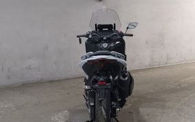 YAMAHA T-MAX 560 SJ21J