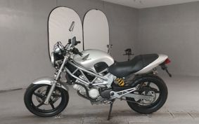 HONDA VTR 250 MC33