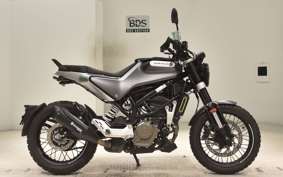 HUSQVARNA SVARTPILEN 125 2011