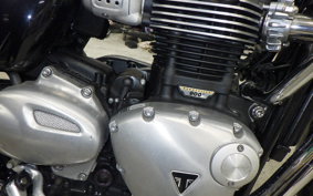 TRIUMPH BONNEVILLE T100 2016