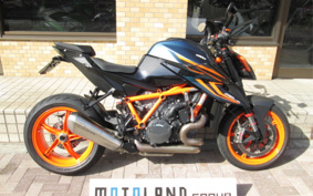 KTM 1290 SUPER DUKE R 2022 V3940