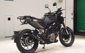 HUSQVARNA SVARTPILEN 125 2025