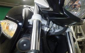 SUZUKI GSR250 2012