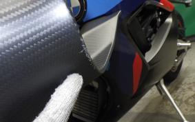 BMW M1000RR 2025