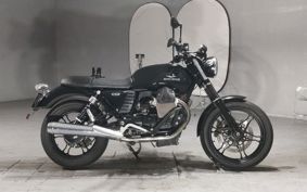 MOTO GUZZI V7 STONE 2015 ..
