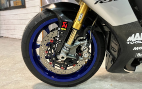 YAMAHA YZF-R1 M 2015 RN40