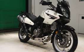 SUZUKI Vｽﾄﾛｰﾑ650 2009