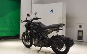 HUSQVARNA SVARTPILEN 401 2023