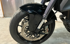 KTM 1290 SUPER DUKE R 2015 V3940