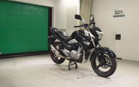 SUZUKI GSR250 2002
