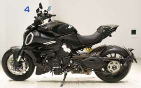DUCATI DIAVEL V4 2025