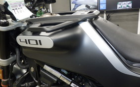 HUSQVARNA SVARTPILEN 401 2021