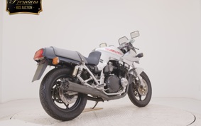 SUZUKI GSX1100S KATANA 2000 GU76A