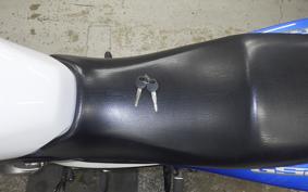 SUZUKI GSR250 2015