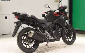 SUZUKI Vｽﾄﾛｰﾑ250