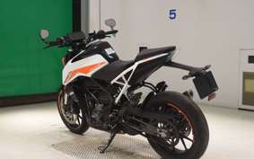 KTM 390 DUKE 2023