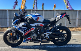 BMW M1000R 2023 0E81
