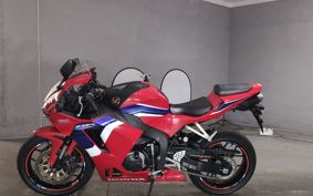 HONDA CBR600RR 2022 PC40