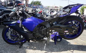 YAMAHA YZF-R1 2023 RN65J