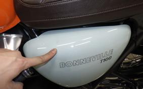 TRIUMPH BONNEVILLE T100 2023