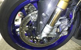 YAMAHA YZF-R1 M 2015