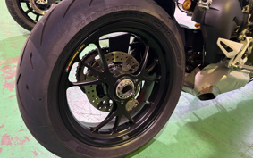 DUCATI STREET FIGHTER V4S 2021 1F00