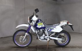 SUZUKI DJEBEL250XC SJ45A
