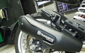 HUSQVARNA SVARTPILEN 401 2019