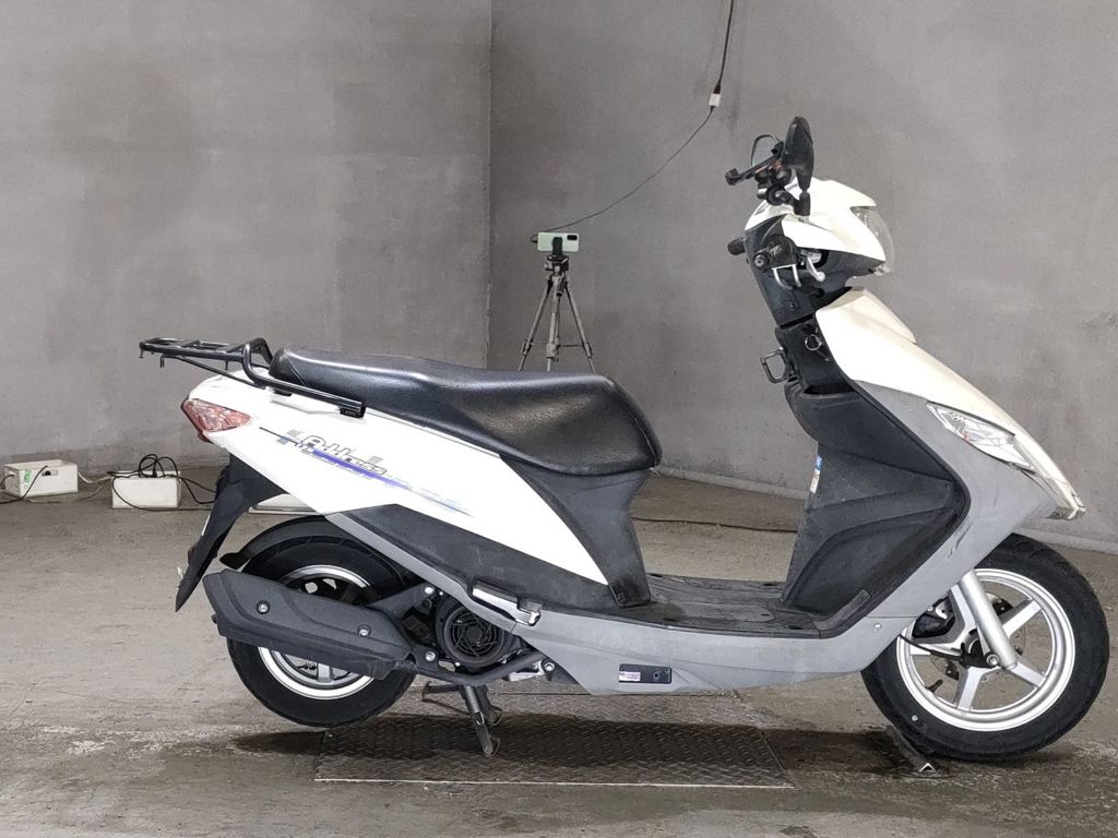 Фото Suzuki ADDRESS V125 с японского аукциона