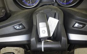 YAMAHA T-MAX 560 T 2020 SJ19J