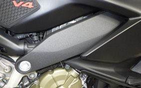 DUCATI STREETFIGHTER V4 S 2021