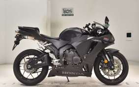 HONDA CBR600RR 2024 PC40