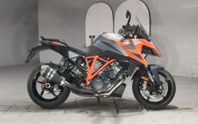 KTM 1290 SUPER  DUKE GT V6940