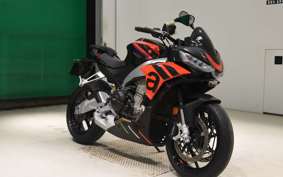 APRILIA トゥオノ660 FACTORY 2023