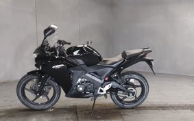 HONDA CBR125R JC50