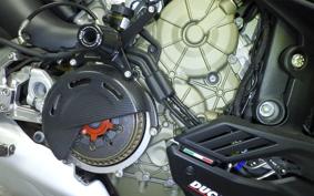 DUCATI STREETFIGHTER V4 SP 2023