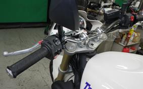 TRIUMPH STREET TRIPLE 2009