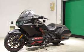HONDA GL 1800 GOLD WING TOUR SC79