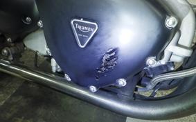 TRIUMPH THRUXTON 900 2005