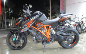 KTM 1290 SUPER DUKE R 2014 V3940