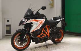 KTM 1290 SUPER DUKE GT 2020