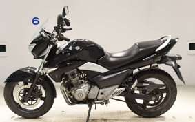 SUZUKI GSR250