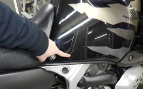 HONDA AFRICA TWIN 750 1998 RD07