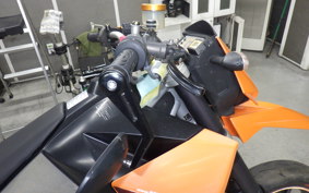 KTM 990 SUPERMOTO 2006